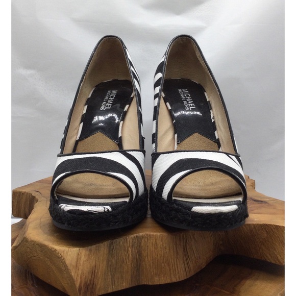 Michael Kors Wedges - Picture 3 of 5